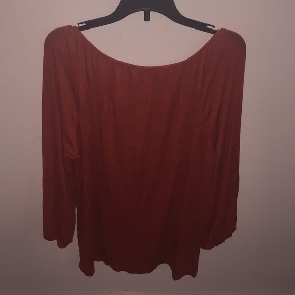 Top - Picture 2 of 2